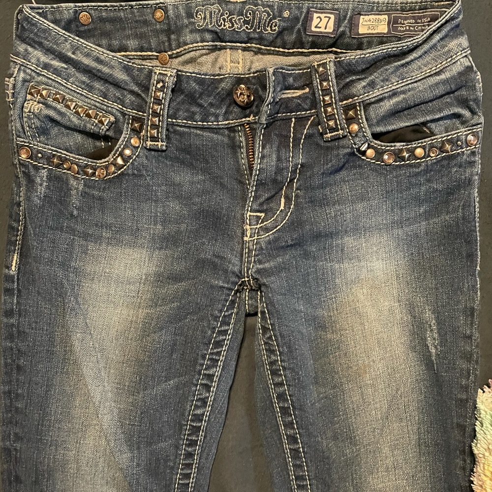 Size 27 miss me jeans